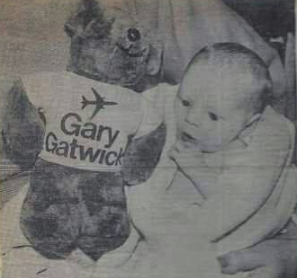 Steve Hydes övergavs som bebis på Gatwick flygplatsen. Steve Hydes övergavs som bebis på Gatwick flygplatsen.